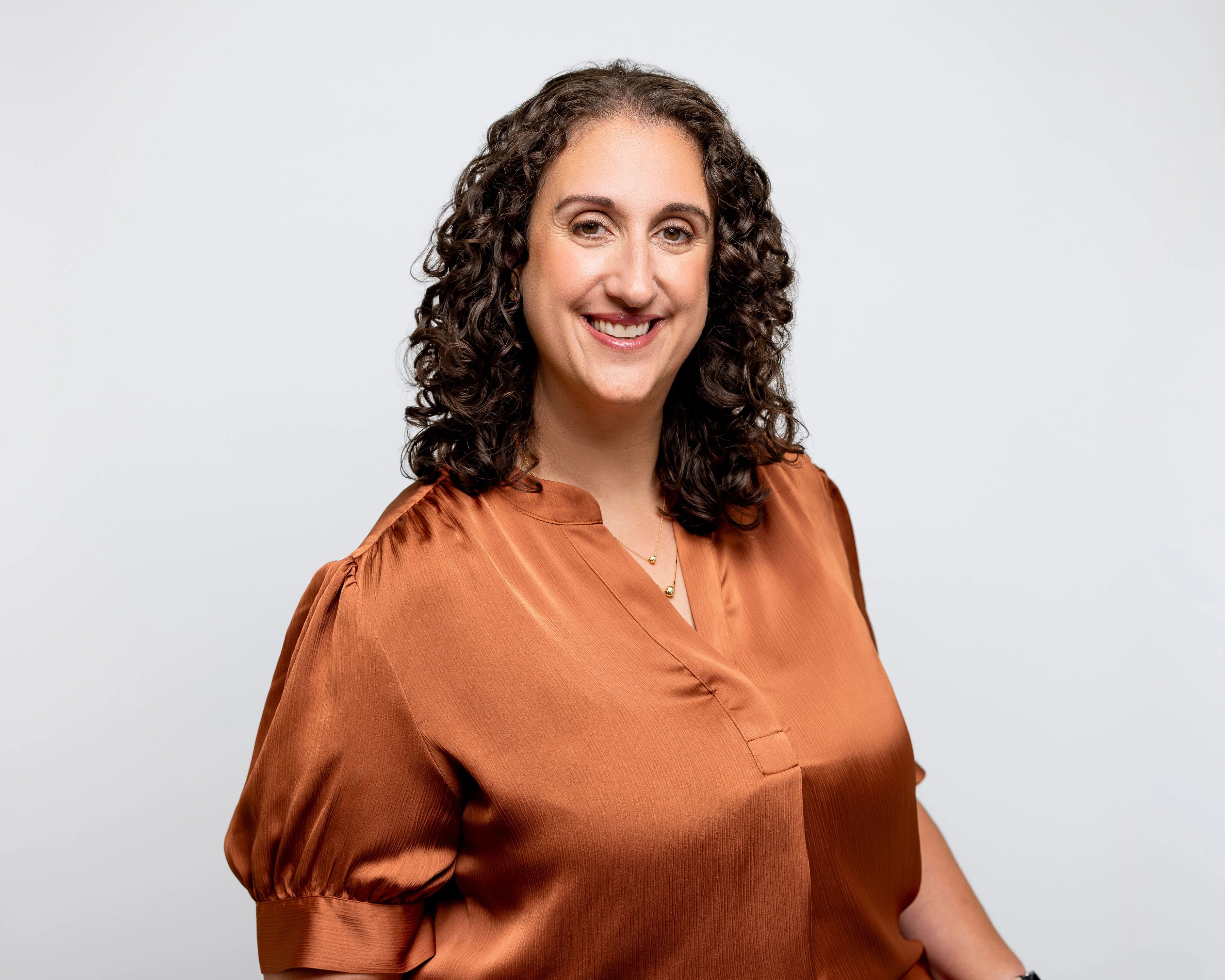 Lisa Tawil headshot